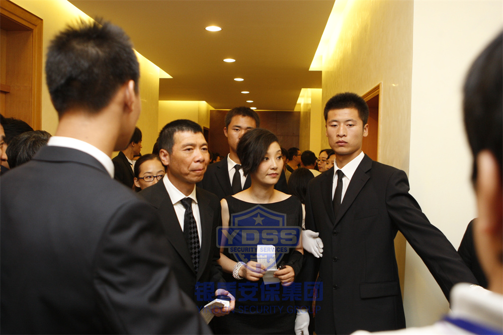 銀盾保安公司特勤人員為中國著名電影導(dǎo)演、編劇、演員提供安全隨衛(wèi)服務(wù)