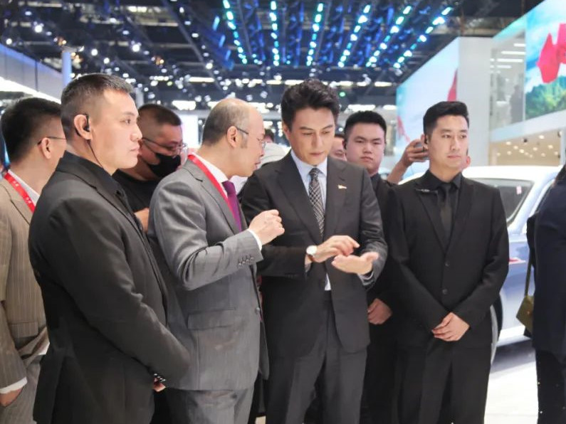 新時代 新汽車| 北京銀盾保安公司為2024第十八屆北京國際汽車展覽會提供安檢服務(wù)